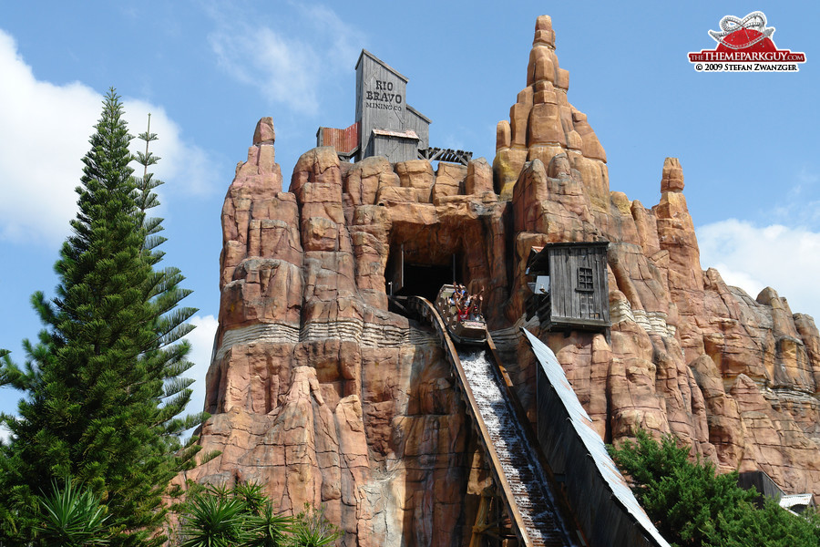 Wild West Falls drop