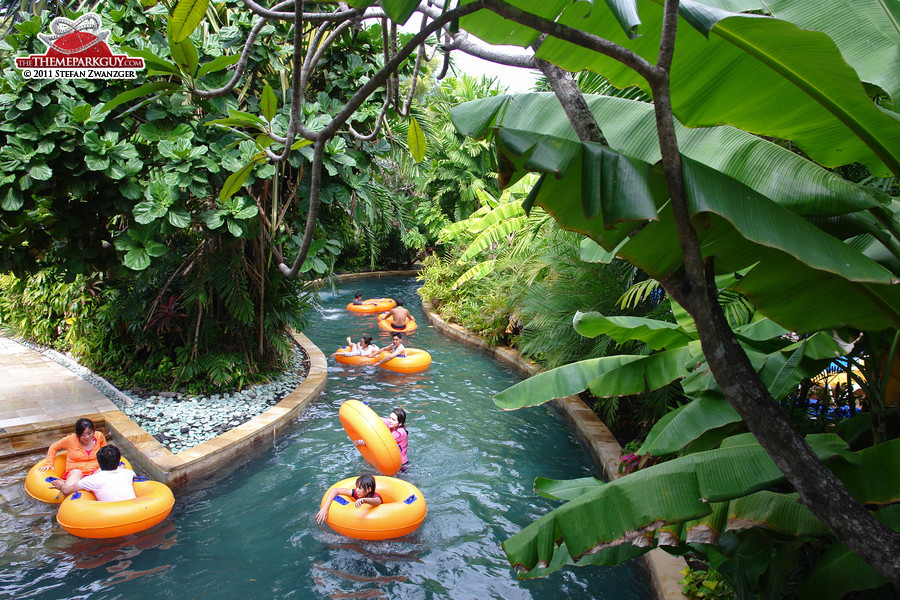 Lazy river, jungle-style