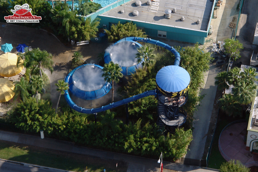 Bowl slides from above