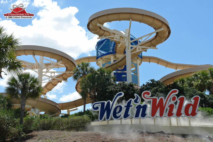 Wet'n Wild logo displayed on International Drive
