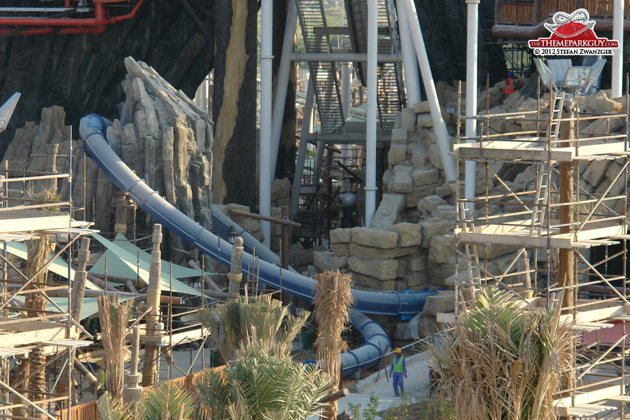 Looping water slide