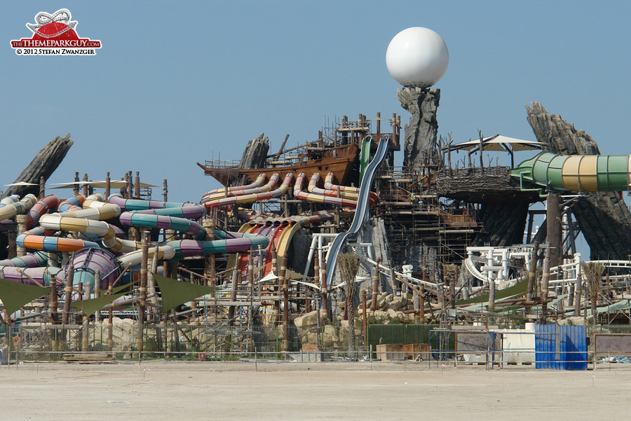 Яс парк. Аквапарк Абу Даби. Дубай аквапарк Waterworld. Аквапарк яс Абу Даби. Морской тематический парк Абу Даби.