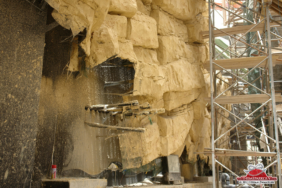 Rockwork with gaps. It's fascinating how solid it looks once it's finished!